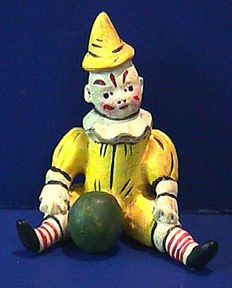 Salamander Poliwoggs Miniature SITTING CLOWN WITH BALL Retired  